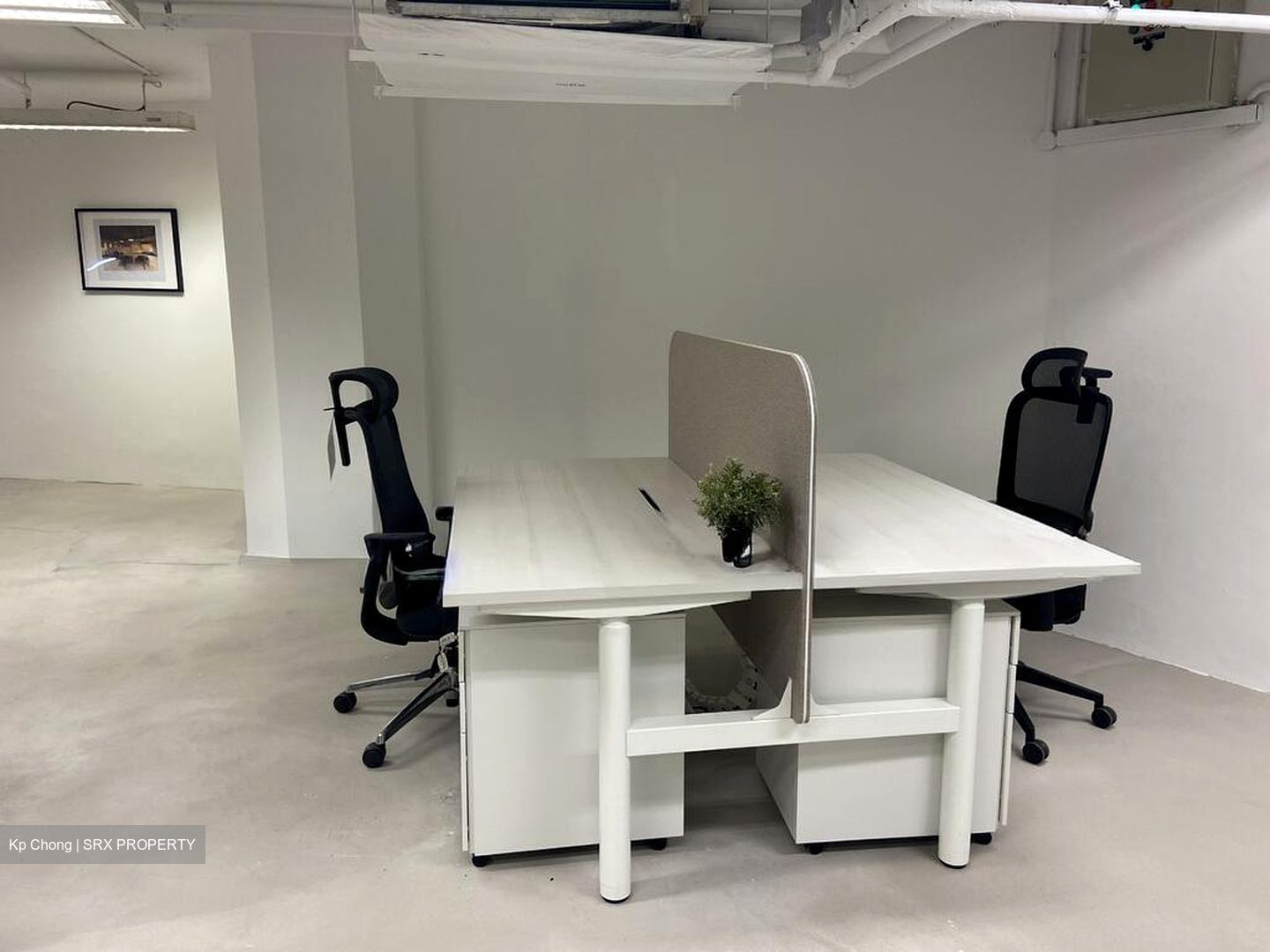 Hsbc Building (D1), Office #506922091